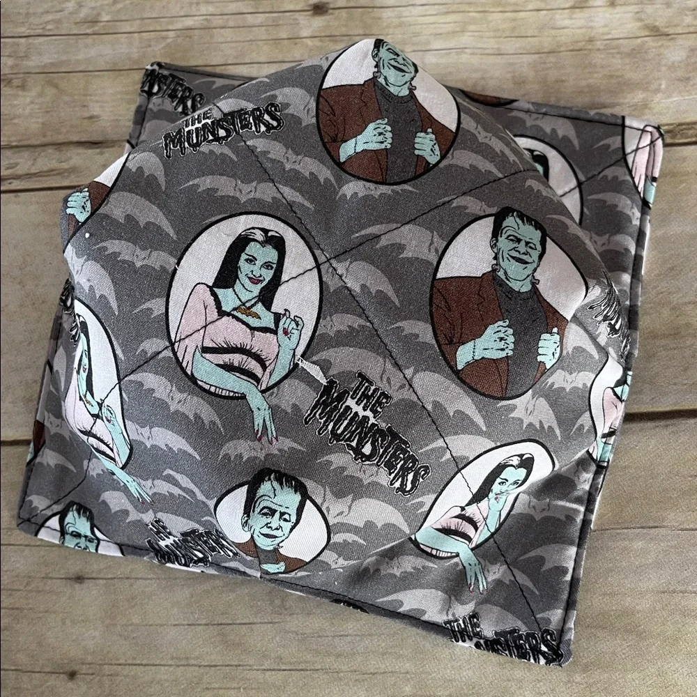 Munsters Micro / Ice Cream Bowl Cozy Reversible Same All Cotton
